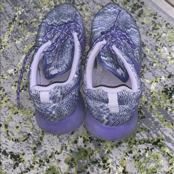 Purple running/work out shoe l. 7children’s9 women - Picture 3 of 5